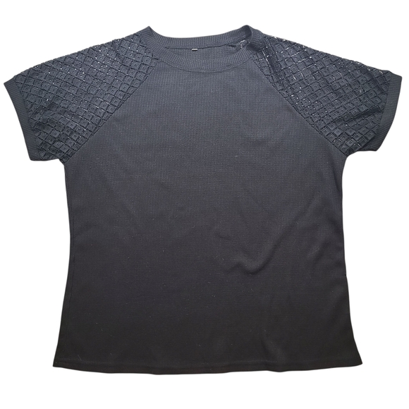 boutique Tops - Black Waffle Knit Short Sleeve Top Crochet Lace Sleeves Women’s XL